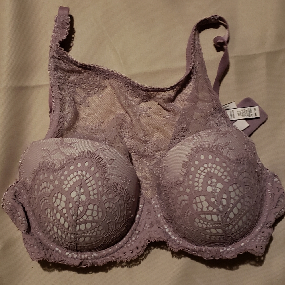 Victoria's Secert very sexy lace lavender bra